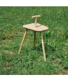 The Cédrat tripod pedestal table